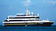 Around the World Private Jet Lindblad Expeditions : National Geographic Islander - World Cruises 2026